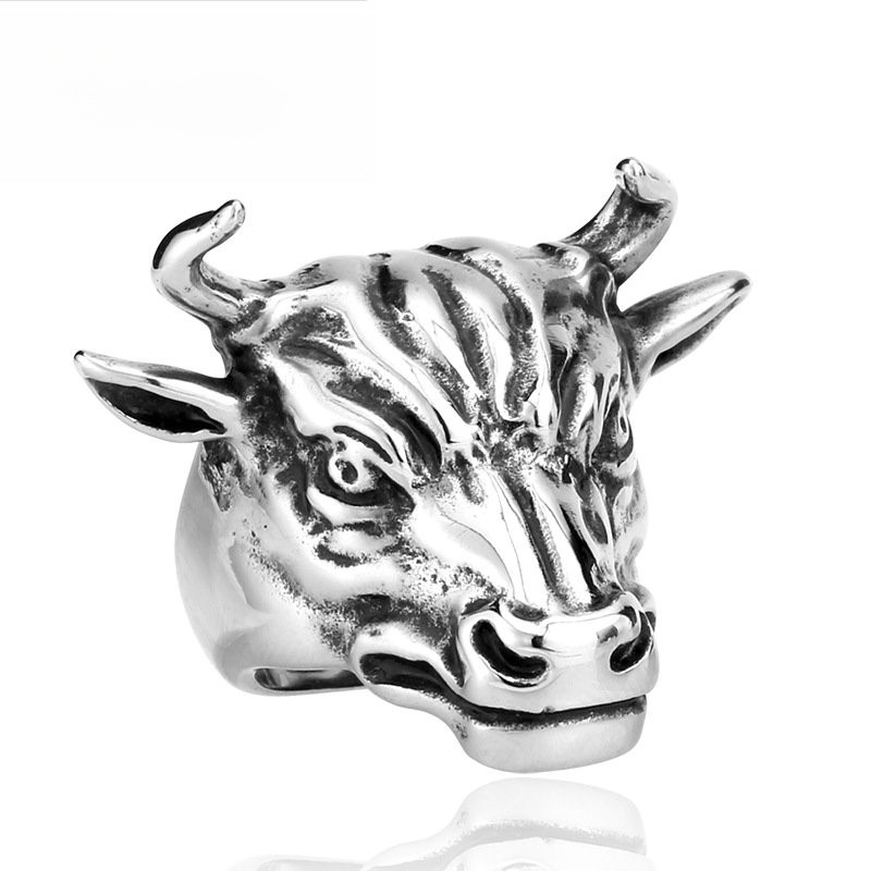 Men Accessories Online - Übertriebener Titanstahlring für Herren mit Wall-Street-Bullenkopf-Motiv,