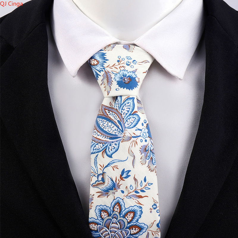 Elegante Krawatte mit Blumenmu – Men'S Accessories Essentials Bewertung und Preis